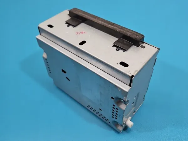 OEM 8A6T-18C815-BK Ford Fiesta MK7 Fabriksradio image 2