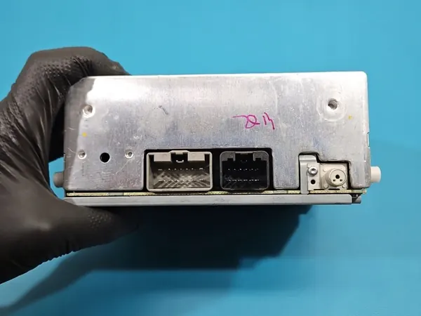 OEM 8A6T-18C815-BK Ford Fiesta MK7 Fabriksradio image 6