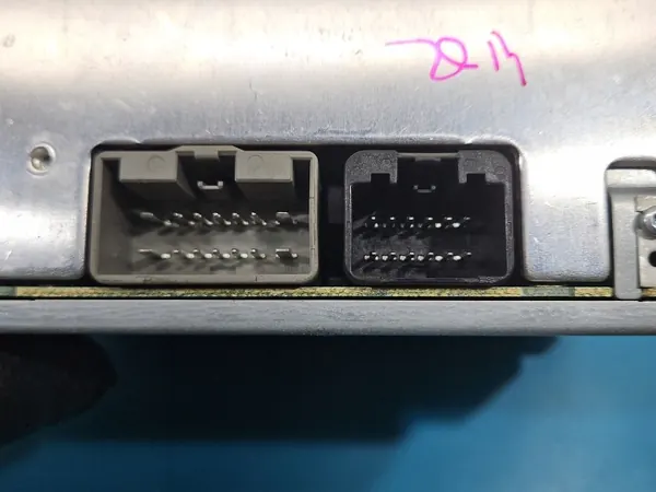 OEM 8A6T-18C815-BK Ford Fiesta MK7 Fabriksradio image 7