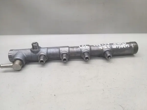 Rampa de combustible Bosch W205 C220 2.2 CDI A6510701595 image 9