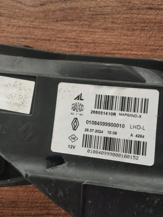 Luz DRL esquerda Renault Clio V OEM 01084099900010 image 6