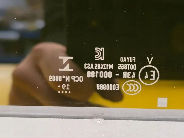 Audi e-tron bakre taklucka OEM 4K4877056 image 5