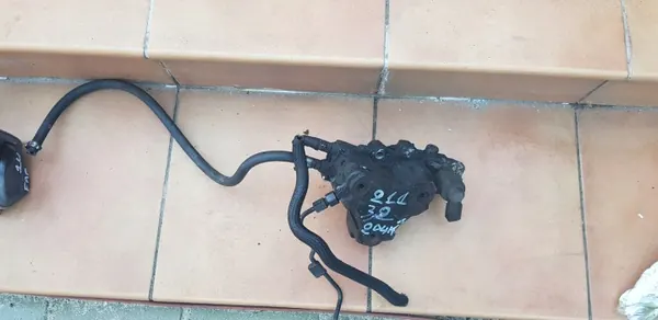 Pompe à injection Mercedes W211 3.2 CDI 204CH OEM image 2