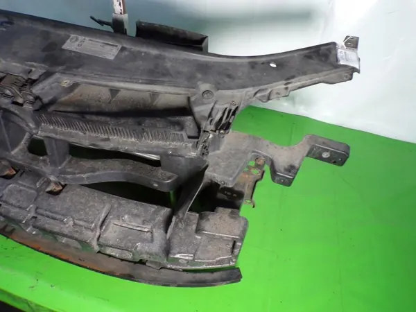 VOLKSWAGEN PASSAT B6 1.8 TSI WZMOCNIENIE CZOŁOWE PAS PRZEDNI image 3