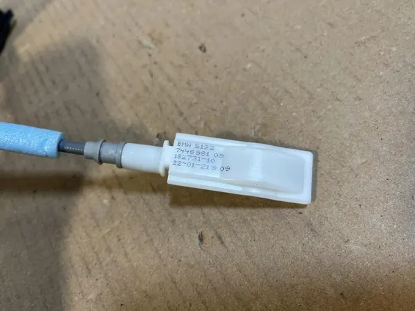 BMW F40 F44 Vänster Bakdörrslås 7446981 7956151 image 3