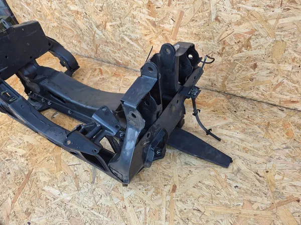 Cadre de moteur IVECO DAILY IV image 3