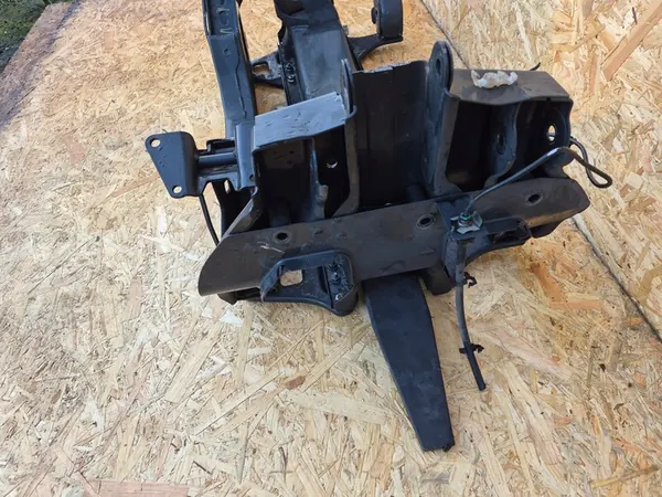 Cadre de moteur IVECO DAILY IV image 4