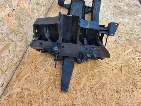 Cadre de moteur IVECO DAILY IV image 5