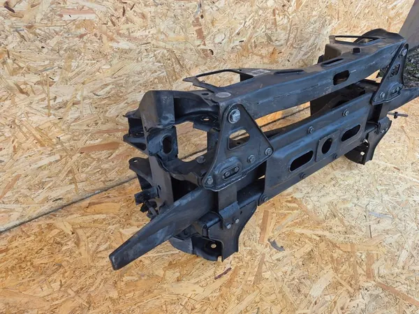 Cadre de moteur IVECO DAILY IV image 8