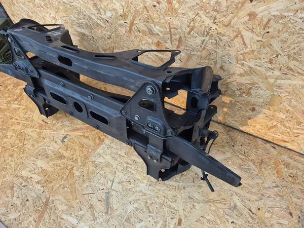 Cadre de moteur IVECO DAILY IV image 9