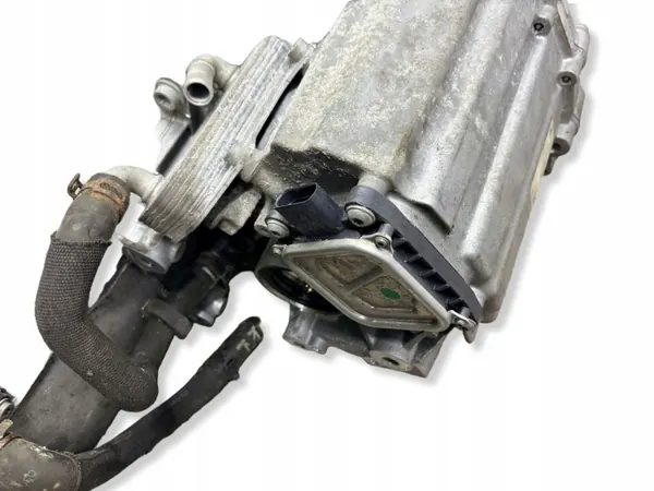 Gebrauchter Porsche Taycan Elektromotor 9J1 EBF OEM image 6