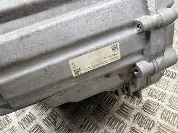 Gebrauchter Porsche Taycan Elektromotor 9J1 EBF OEM image 9
