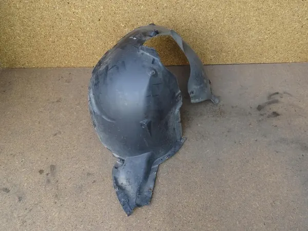 SKODA YETI Right Front Wheel Arch 5L0809962 5L0809958 image 3