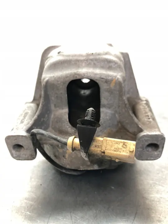 Soporte de motor Audi 3.0 TDI 8R0199381S image 2