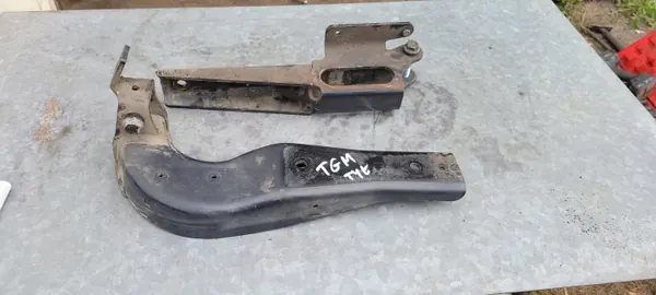 MAN Kabinenaufhängungs-Halterung OEM 25541558745555 image 2