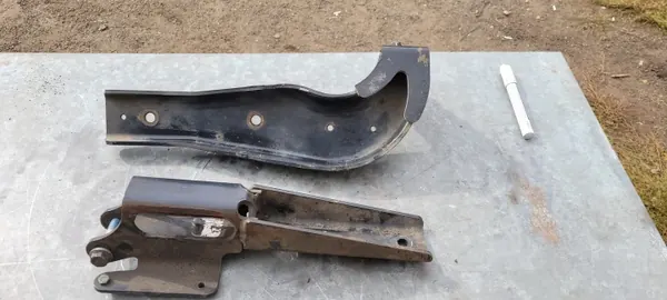 MAN Kabinenaufhängungs-Halterung OEM 25541558745555 image 4