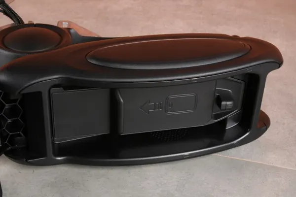 Accoudoir MINI OEM 5A1CDF4 avec chargeur - Noir carbone image 7