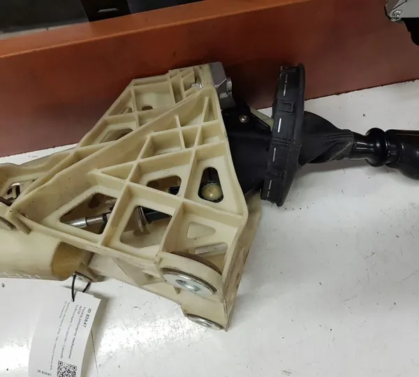 Volkswagen Transporter - Caravelle T5 2006 Gear Shift Lever image 2