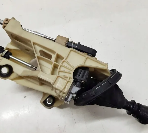 Volkswagen Transporter - Caravelle T5 2006 Gear Shift Lever image 6