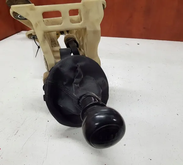 Volkswagen Transporter - Caravelle T5 2006 Gear Shift Lever image 8