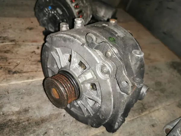 Vaihtovirtageneraattori Volkswagen 4x4/SUV OE 059903018A image 2