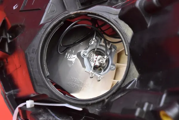 Vasen ajovalaisin Opel Meriva 2 II B 10-14 OEM 13286612 image 8