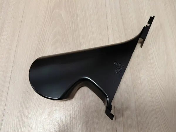Tesla Model Y Garniture Bas Miroir Droit OEM 2020+ image 2