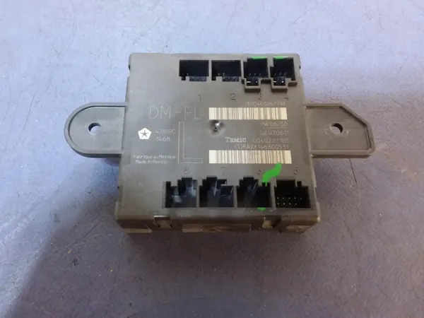 Módulo Porta Dianteira Esquerda Chrysler Town Country V OEM P04602677AK image 3