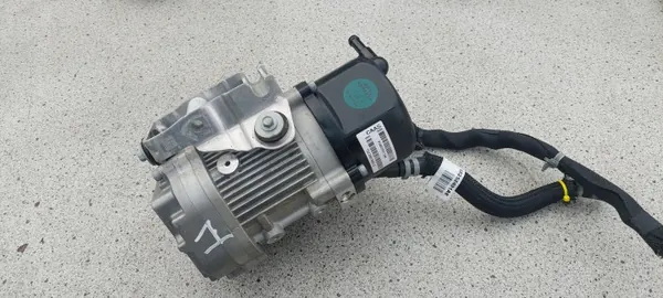 Jeep Wrangler JL ohjauspumppu OEM 68529412AA image 2
