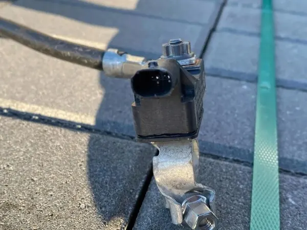 Akunapääte Mercedes C W205 OEM A0009058312 image 3
