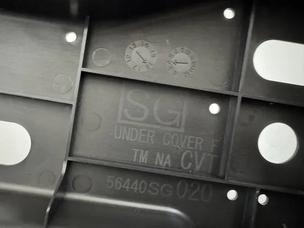 Subaru OE 56440SG020 Front Right Undershield - Used image 4