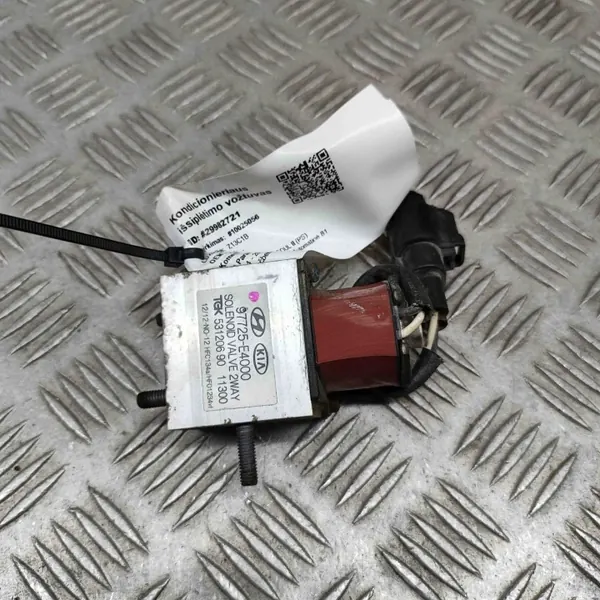 Kia A/C Expansionsventil OEM 97725E4000 - Gebraucht image 2