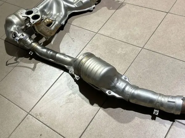 Catalizador OEM 44620AE76A para Subaru Outback image 8
