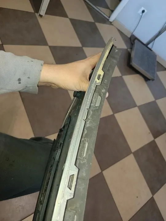 FORD FOCUS MK2 LIFT Grille de Pare-Chocs Avant 8M51-17B968-BE image 2