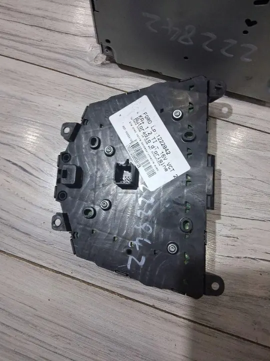 Ford Ka Plus Radio-CD-paneeli OEM G1B5-18C815-AF image 3