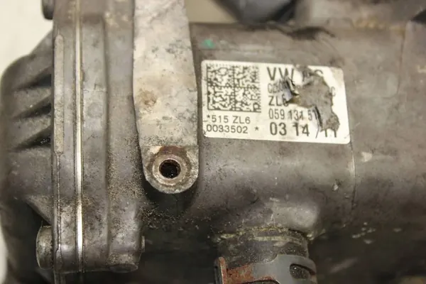 Audi A6 S6 A8 EGR-Jäähdytin 059131515BQ image 2