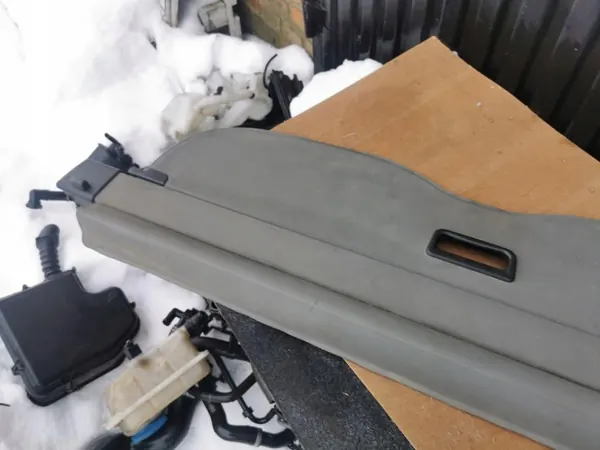 Rouleau d'étagère de coffre AUDI A4 B5 Break OEM 8D9863553 image 5