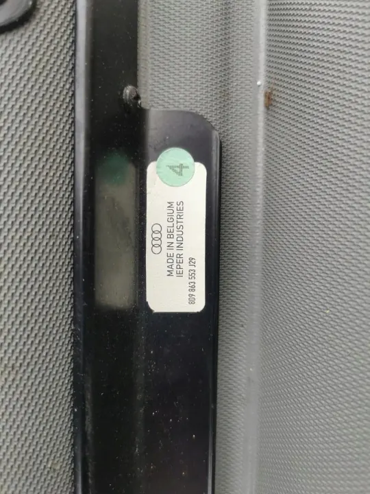 Rouleau d'étagère de coffre AUDI A4 B5 Break OEM 8D9863553 image 9