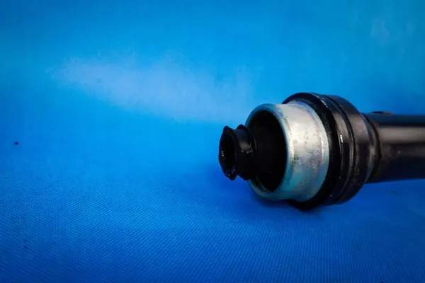 Drivaxel Audi A8 4H Long 4H4521101R image 3