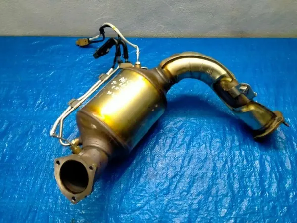 Audi A6 C8 Katalysator OEM 8W025400g image 2