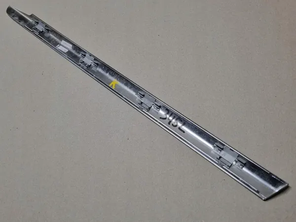Mercedes-Benz EQS sidorutslist OEM A2976731900 image 5