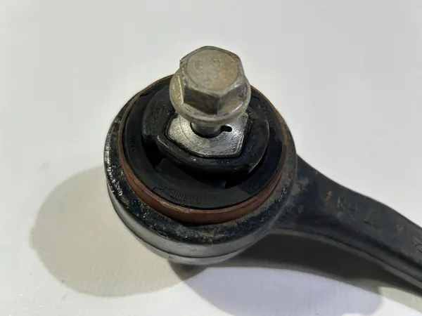 Braccio di controllo anteriore destro Chevrolet Camaro SS 6.2 V8 image 8