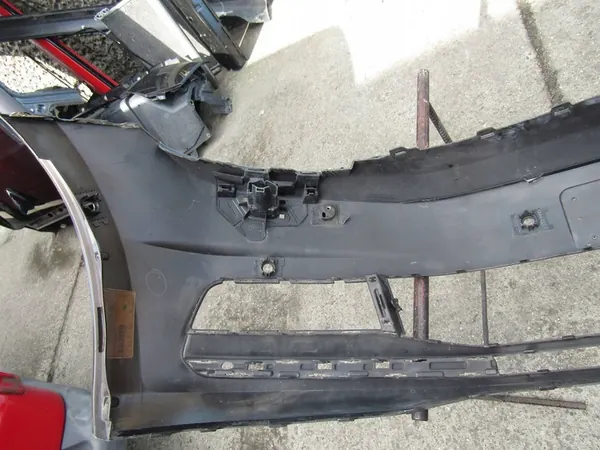 VW Touran 2016- Paraurti anteriore 5TA807217A image 9