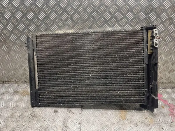 OEM 3213303 Ilmastointikondensaattori BMW E90 E91 2.5i image 2
