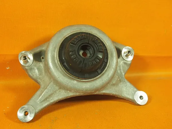Audi A5 8T Rechte Stoßdämpferaufnahme OEM 8k0412384f image 3