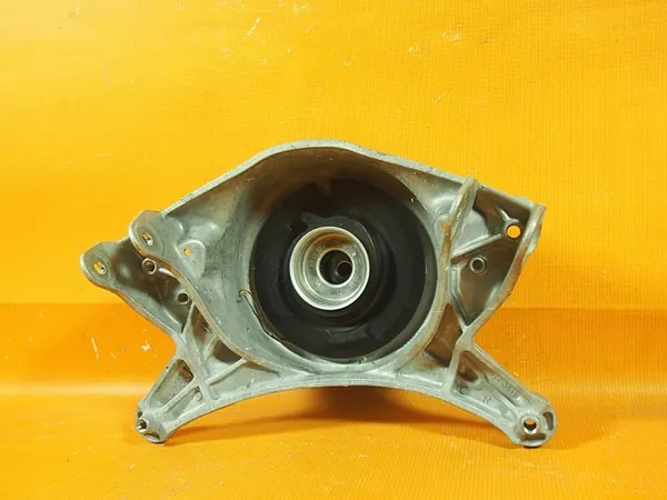 Audi A5 8T Rechte Stoßdämpferaufnahme OEM 8k0412384f image 6