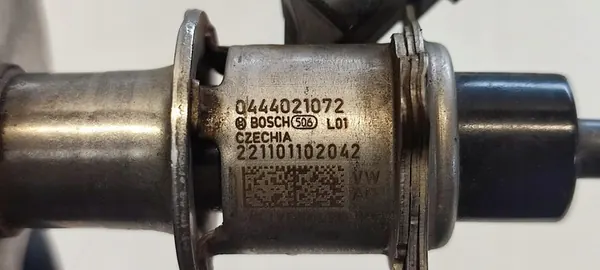 Injecteur AdBlue VW TIGUAN II 05L131113AD image 4