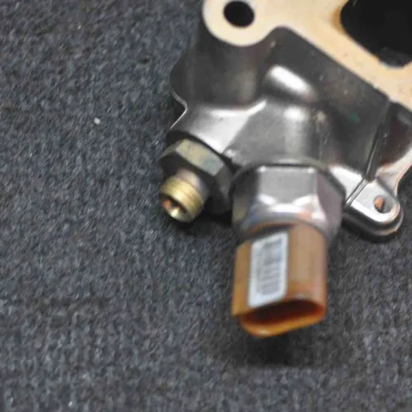 Colector de admisión VW usado OEM 2060004 para Tiguan image 3