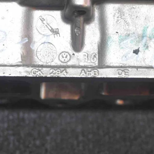Colector de admisión VW usado OEM 2060004 para Tiguan image 4