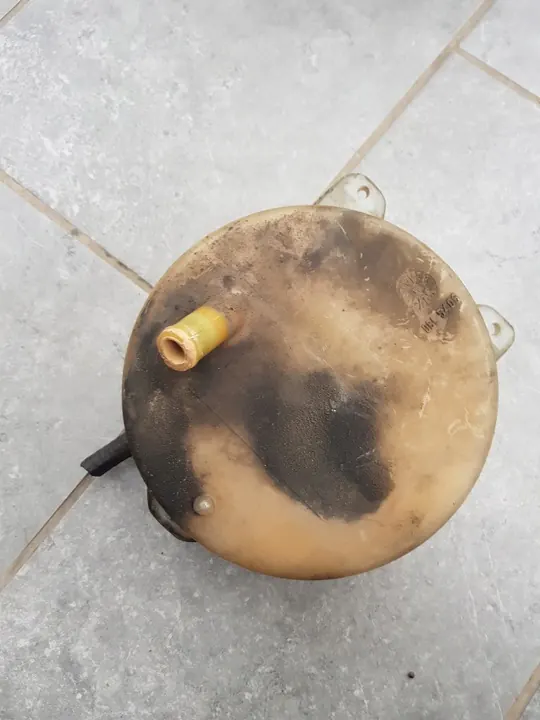 MERCEDES R107 SL SLC Kühlmittel-Ausgleichsbehälter 1075000349 image 3